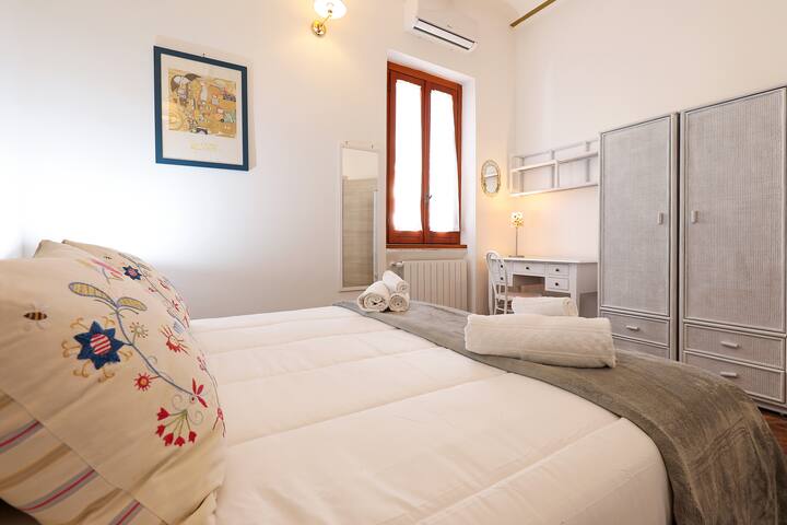 Cornelia Charme Apartment gallery image 4