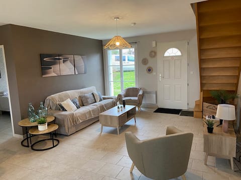 Song of the Stars: sheets and towels included