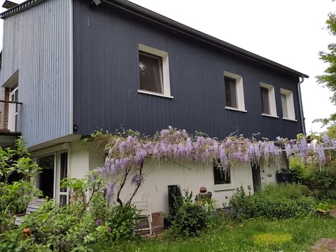 Quiet apartment "Südhang" directly by the forest