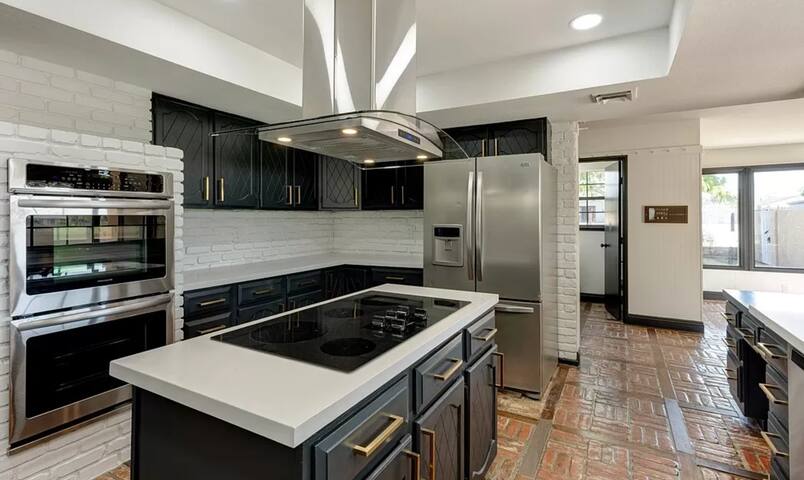 Cul De Sac Dream! gallery image 3