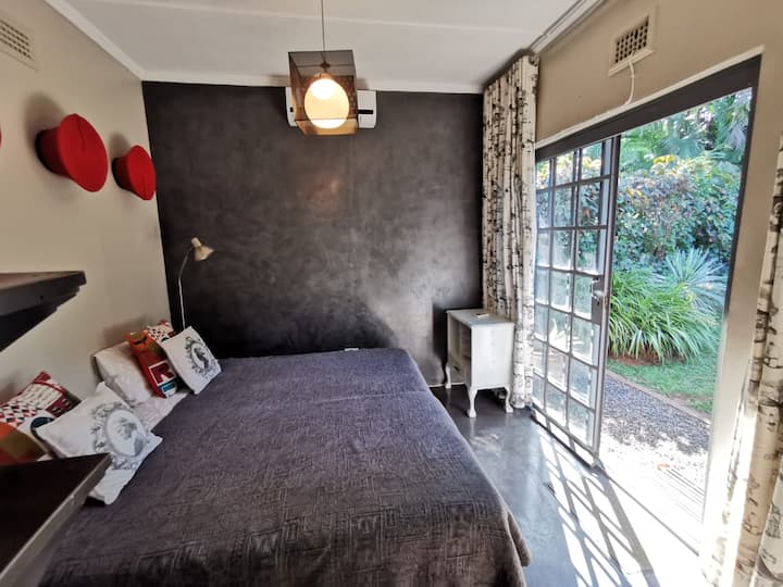 חדר שינה זוגי צמוד חיצוני שלישי