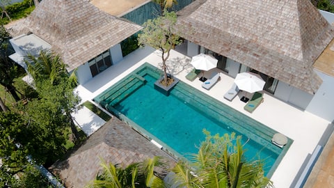 Newbie's Deal! New Modern Luxury 4 Bedroom Courtyard Pool Villa V10