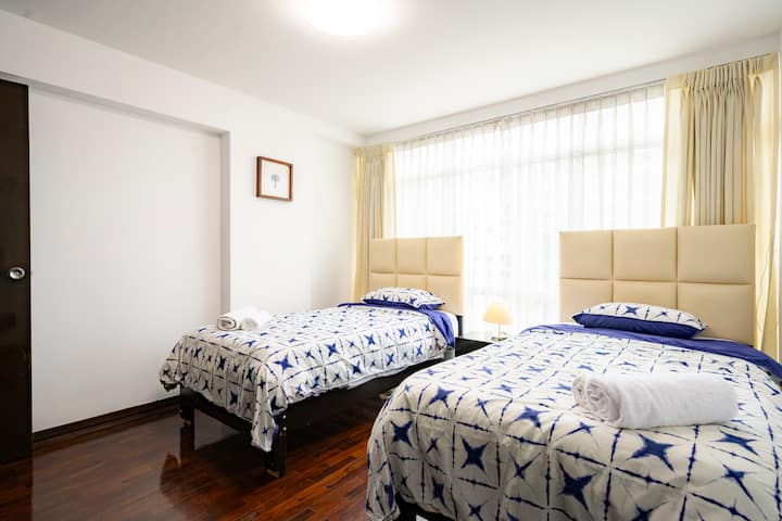 חדר שינה מס '2: שם תמצאו שתי מיטות זוגיות.