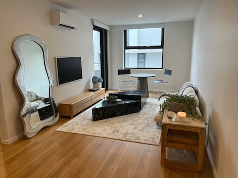 New Boutique 1bd Apt.