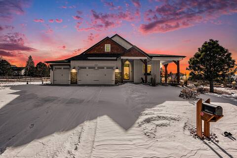 Views/Perfect/Huge/Home/Hot Tub/Views/Location!