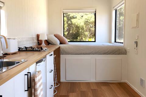 Charming Tiny House Farm Retreat in Barwon Heads