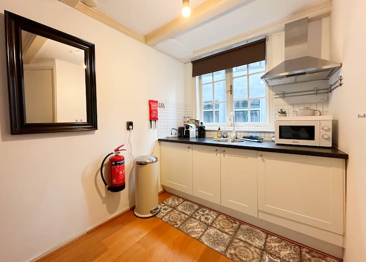 Cosy | Hidden | Private Apartment Near Dam Square - 贊丹