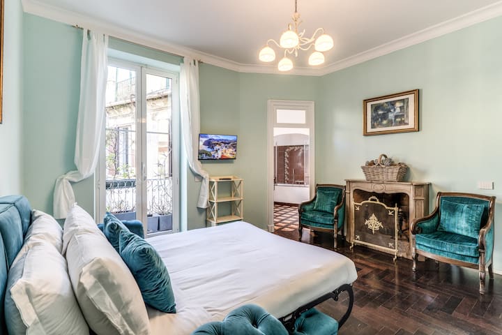 Charming Barberini suite apartment