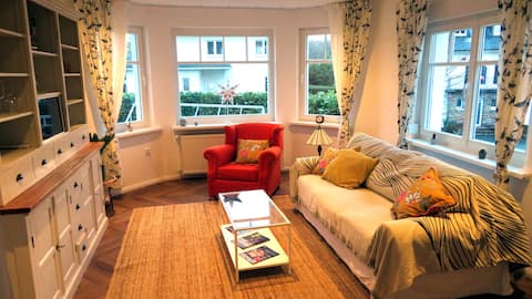 Beautiful old building apartment in a prime location