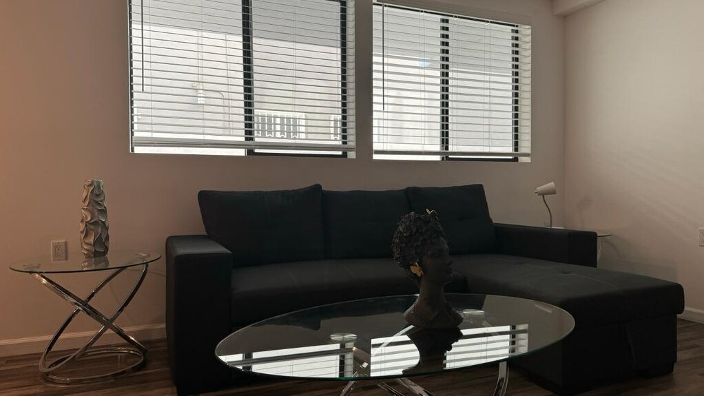 listing_image