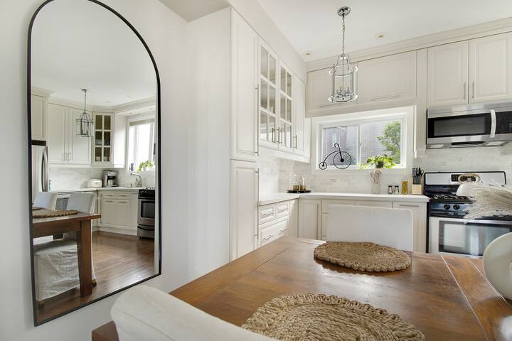 Boho Townhouse gallery image 2