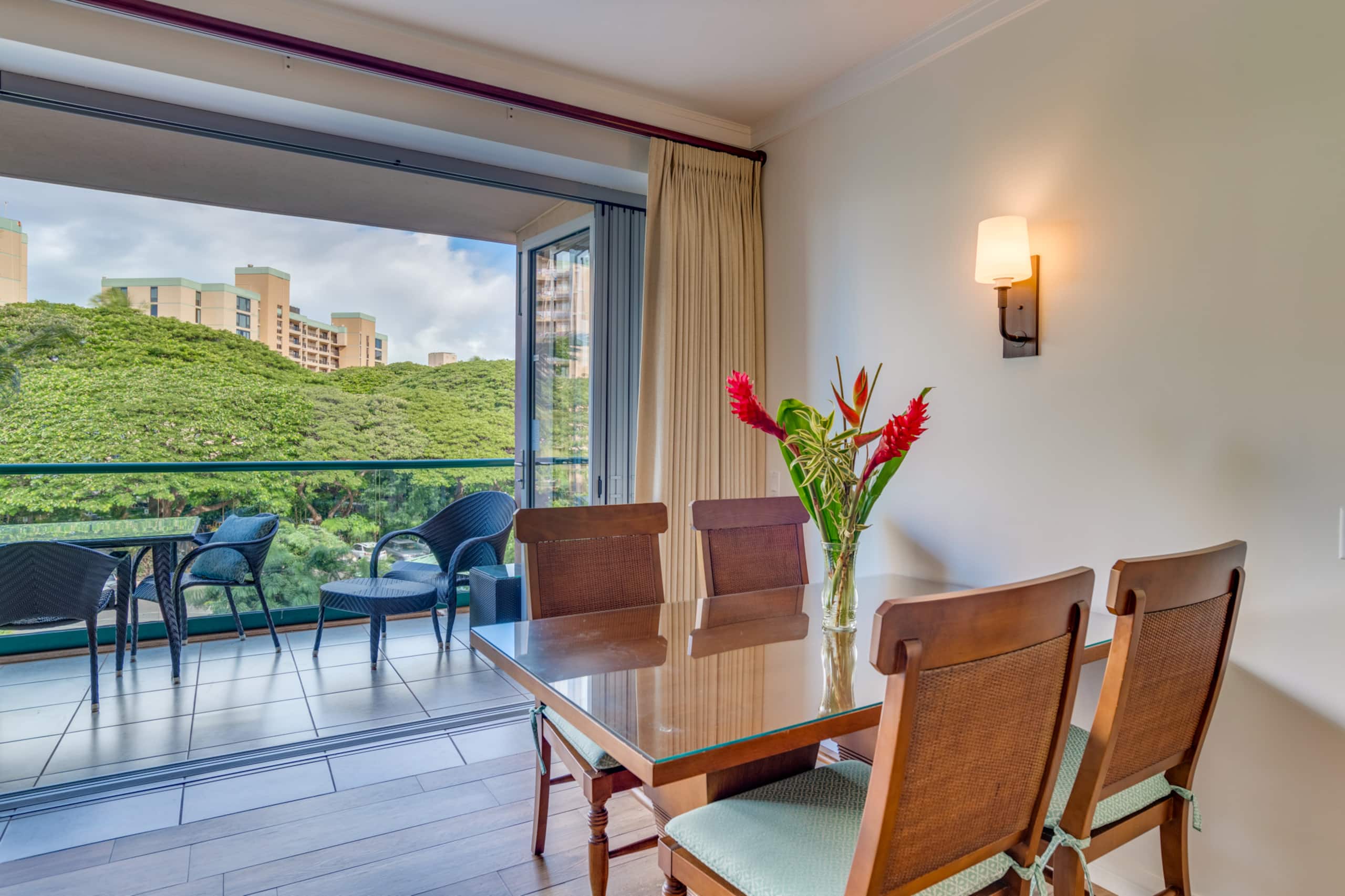Condo in Lahaina · ★5.0 · 1 bedroom · 2 beds · 1 bath - Image 14