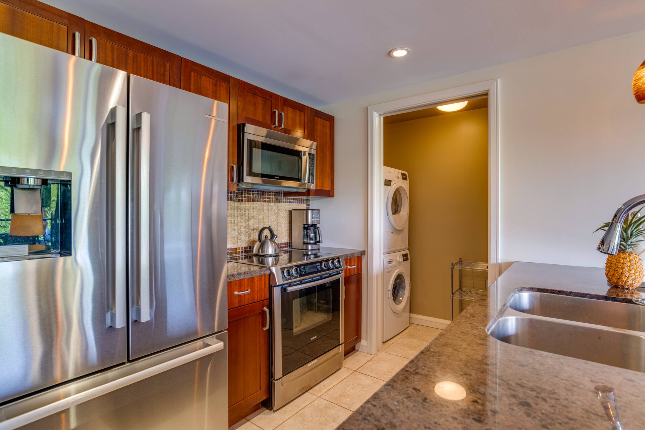 Condo in Lahaina · ★5.0 · 1 bedroom · 2 beds · 1 bath - Image 9