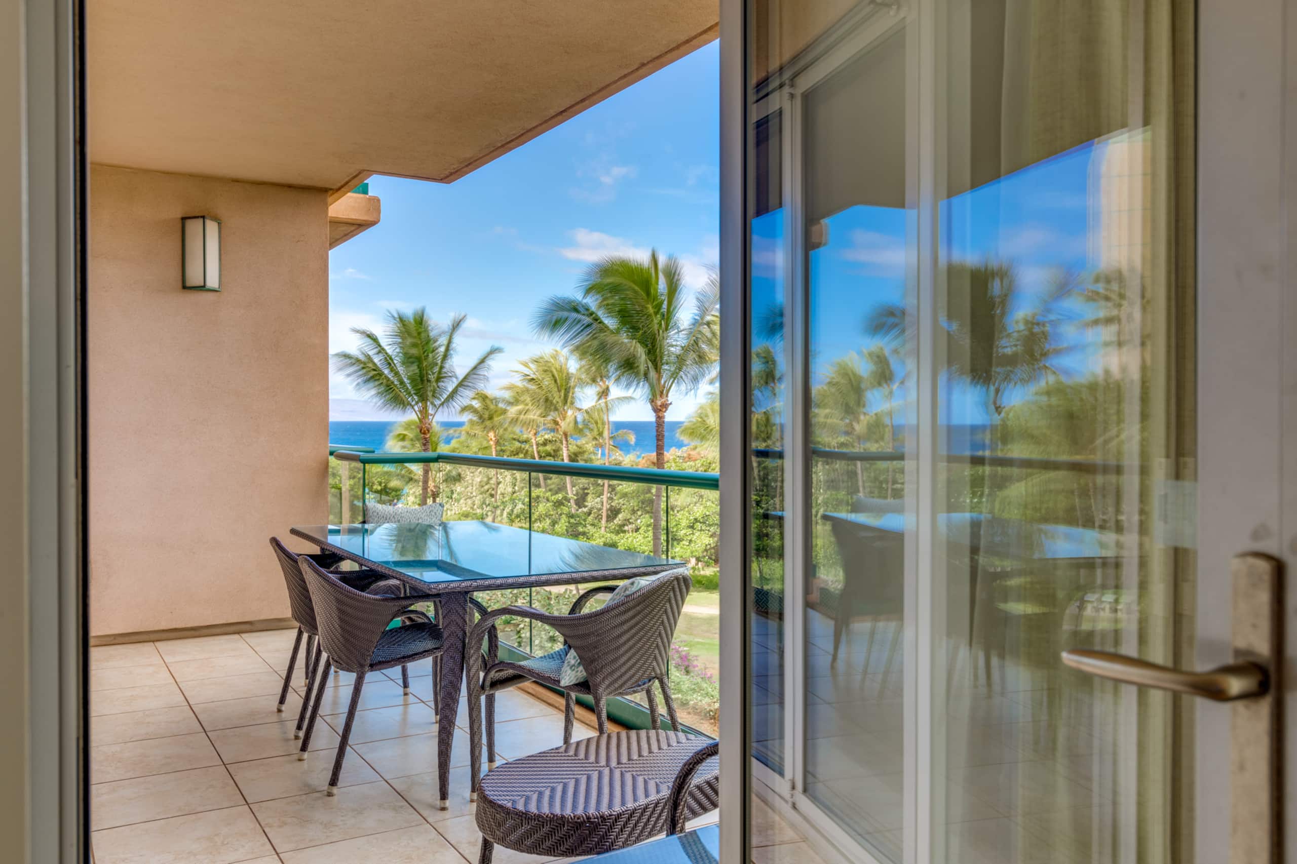 Condo in Lahaina · ★5.0 · 1 bedroom · 2 beds · 1 bath - Image 19