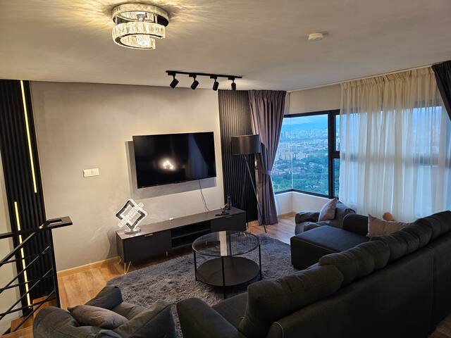 ILuxHome managed Airbnb listing 2