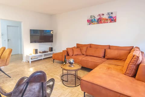Erfolgreiche Airbnb-Immobilie: Beautiful first floor apartment, great location! in Leipzig