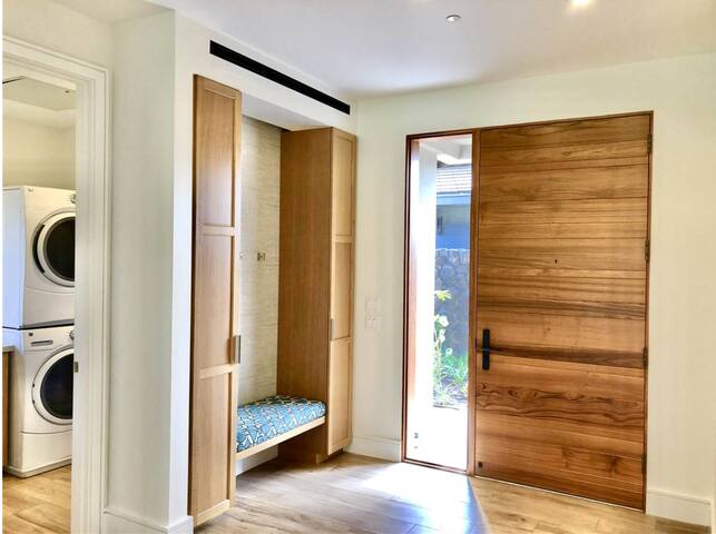 New Large Luxury 3Bd Villa 1st floor at Honua Kai gallery image 5