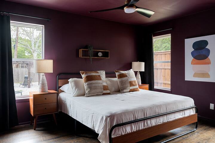 SMU Highland University Park w/Heated Pool No.4910 gallery image 3