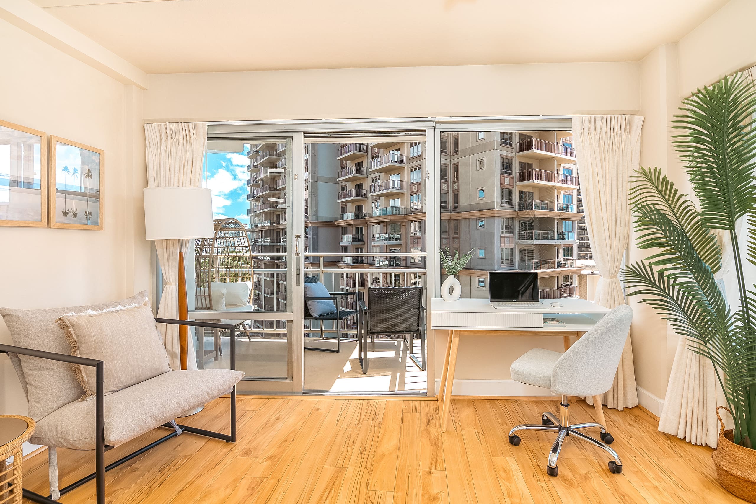 Condo in Honolulu · ★4.88 · 2 bedrooms · 4 beds · 2 private baths - Image 21