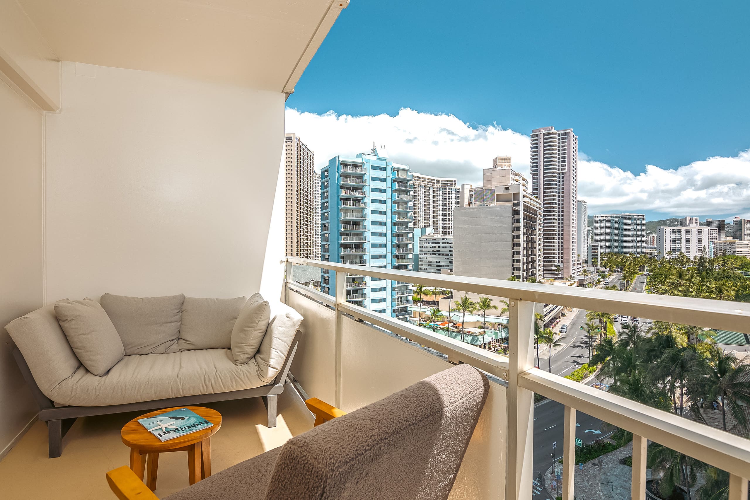 Condo in Honolulu · ★4.88 · 2 bedrooms · 4 beds · 2 private baths - Image 56