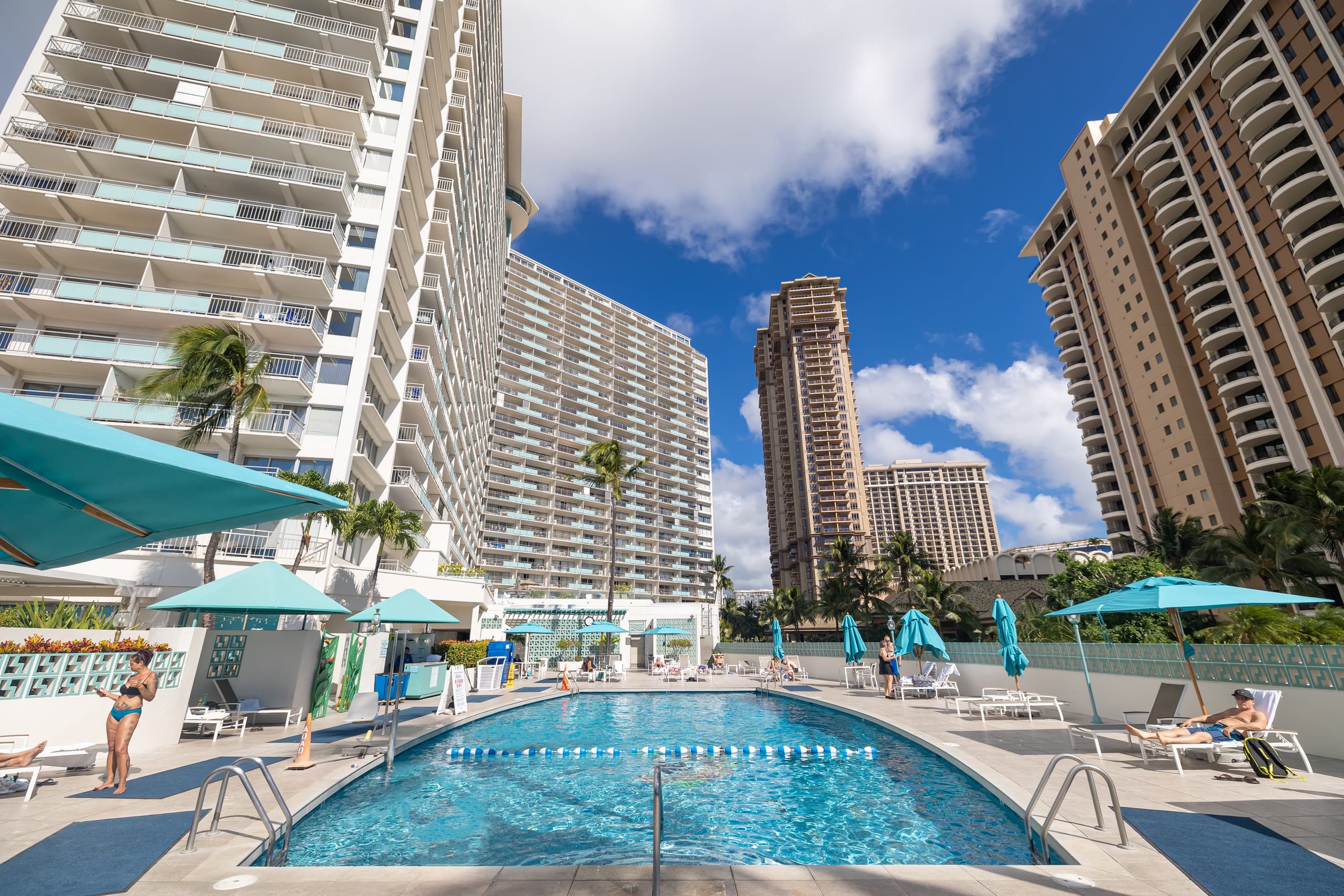Condo in Honolulu · ★4.88 · 2 bedrooms · 4 beds · 2 private baths - Image 87