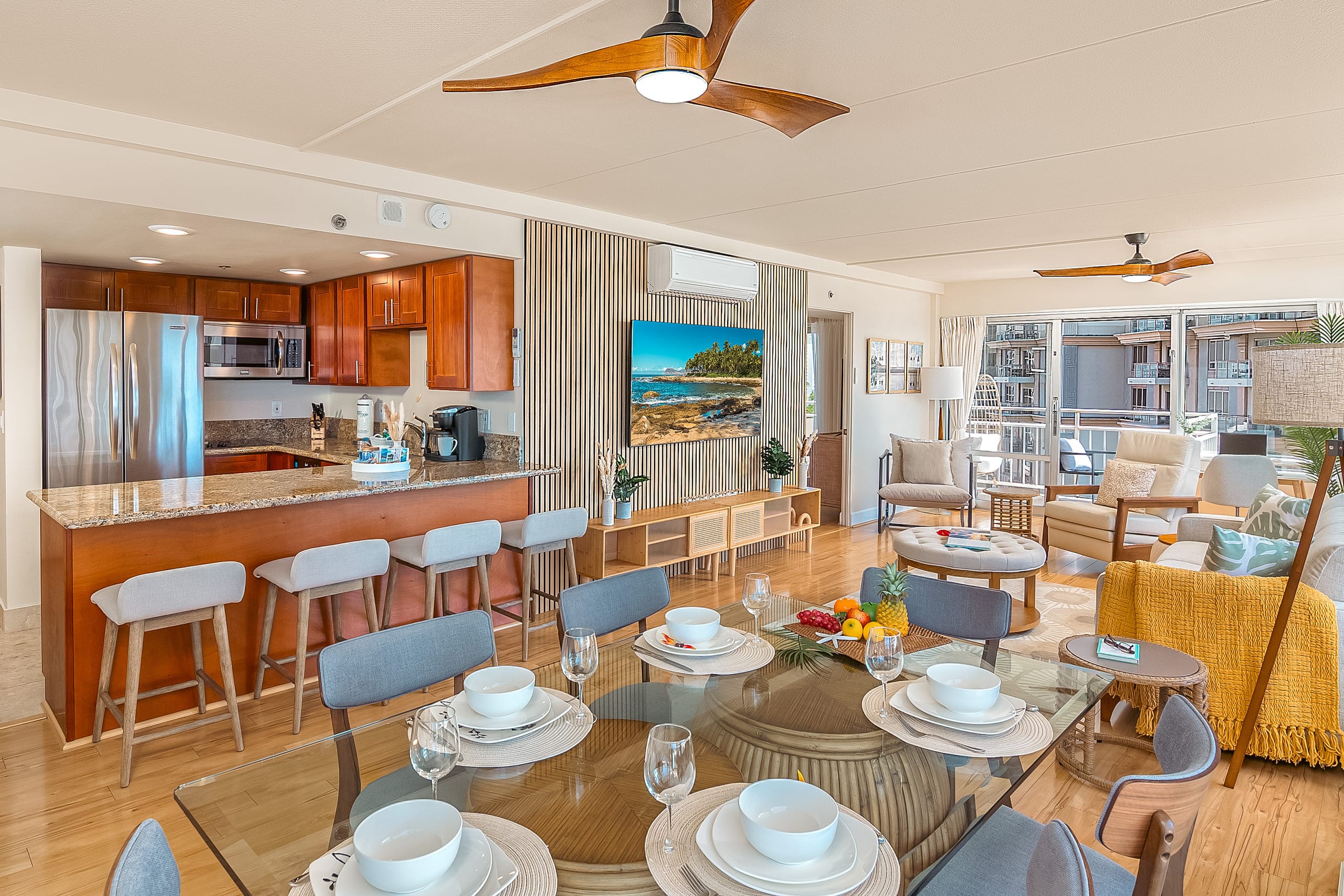 Condo in Honolulu · ★4.88 · 2 bedrooms · 4 beds · 2 private baths - Image 29