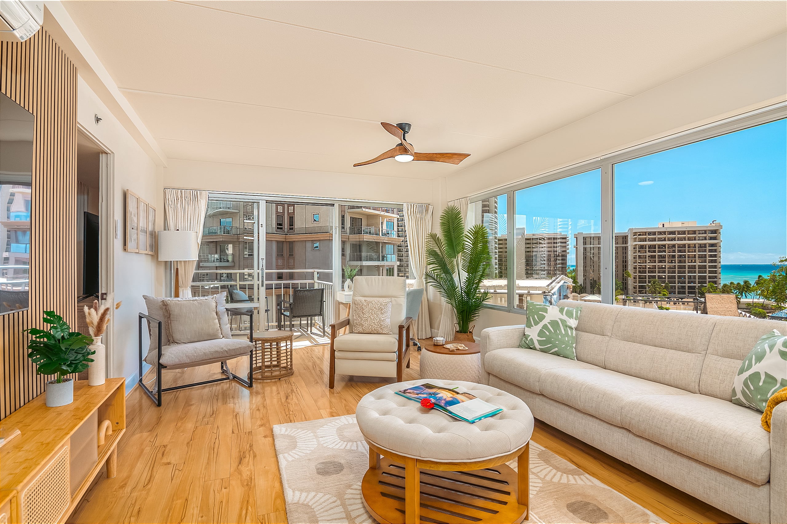 Condo in Honolulu · ★4.88 · 2 bedrooms · 4 beds · 2 private baths - Image 18