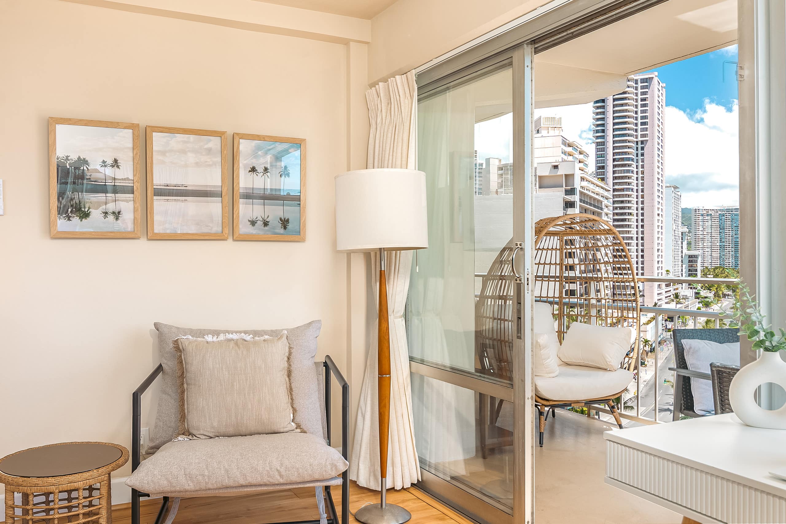 Condo in Honolulu · ★4.88 · 2 bedrooms · 4 beds · 2 private baths - Image 20
