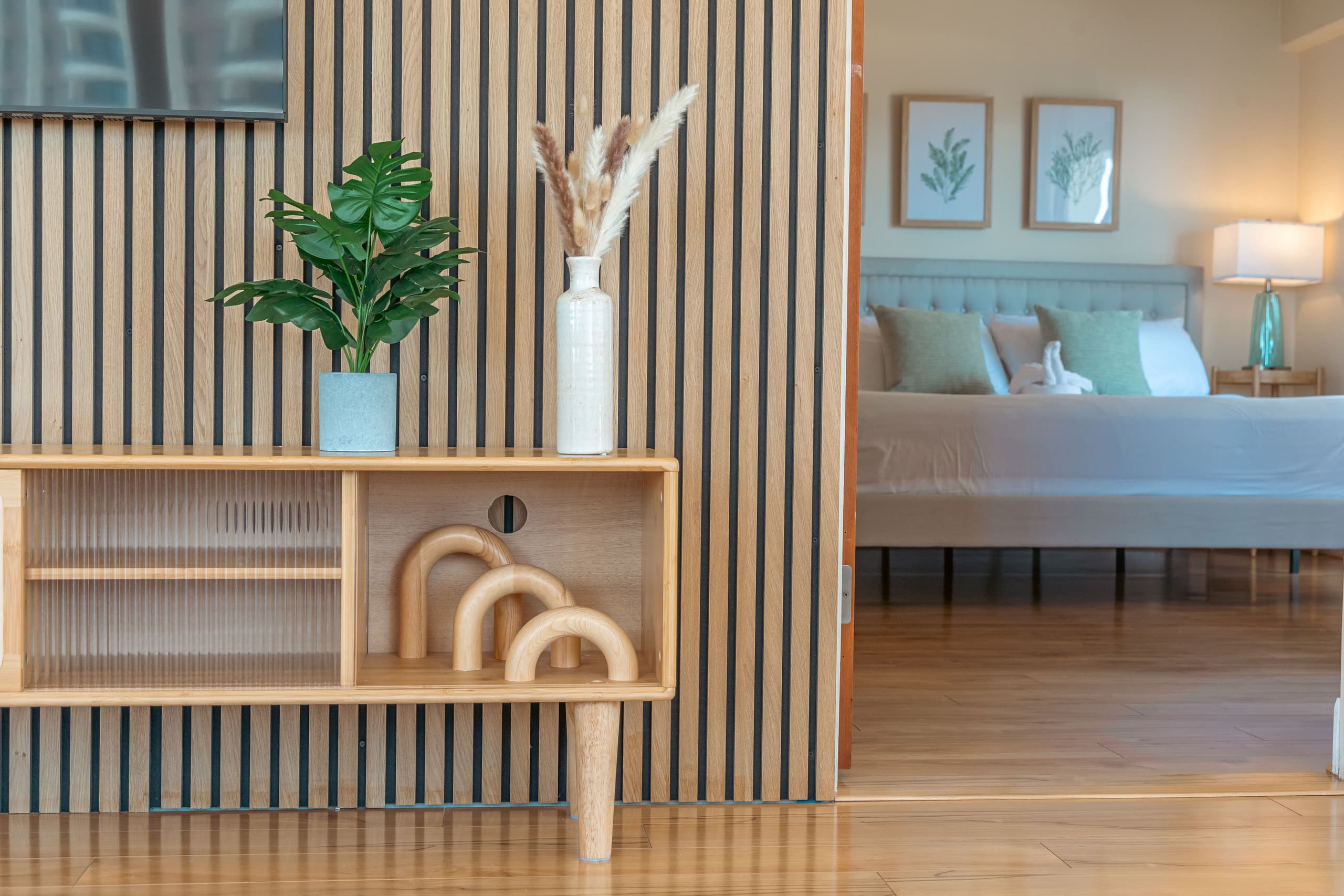 Condo in Honolulu · ★4.88 · 2 bedrooms · 4 beds · 2 private baths - Image 10