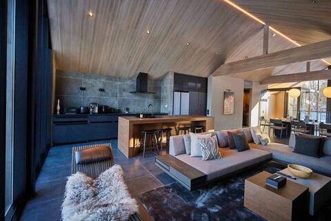 HIBIKU: A one-of-a-kind inn semi open-air family bath & Finnish Sauna & Snow Peak BBQ Bonfire