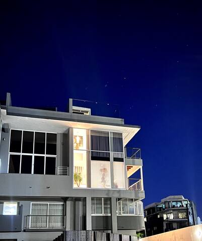 Vredehoek Bliss: City Oasis gallery image 3