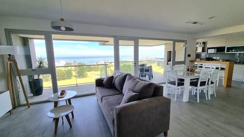 Top Airbnb: Premium Sea & Golf Views Apartment in Mar Del Plata