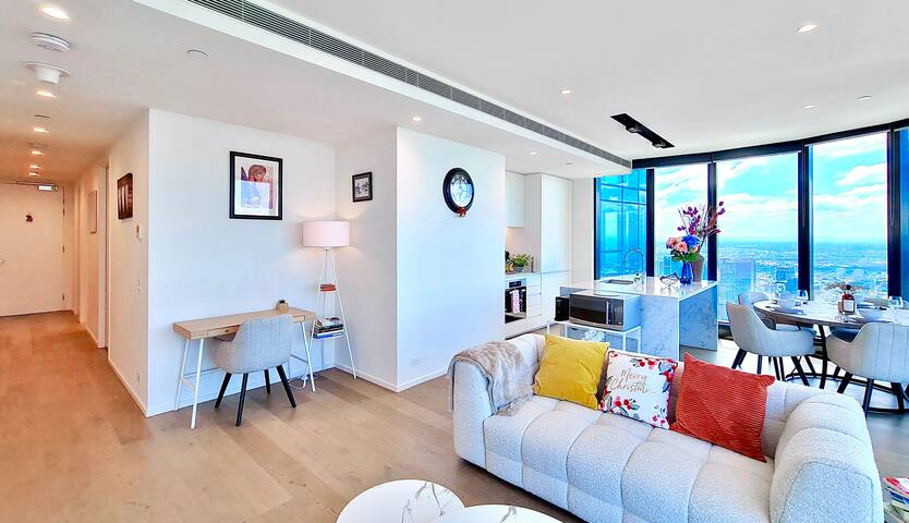 84 Floor/Splendid View/free car park/3B/Crown gallery image 5