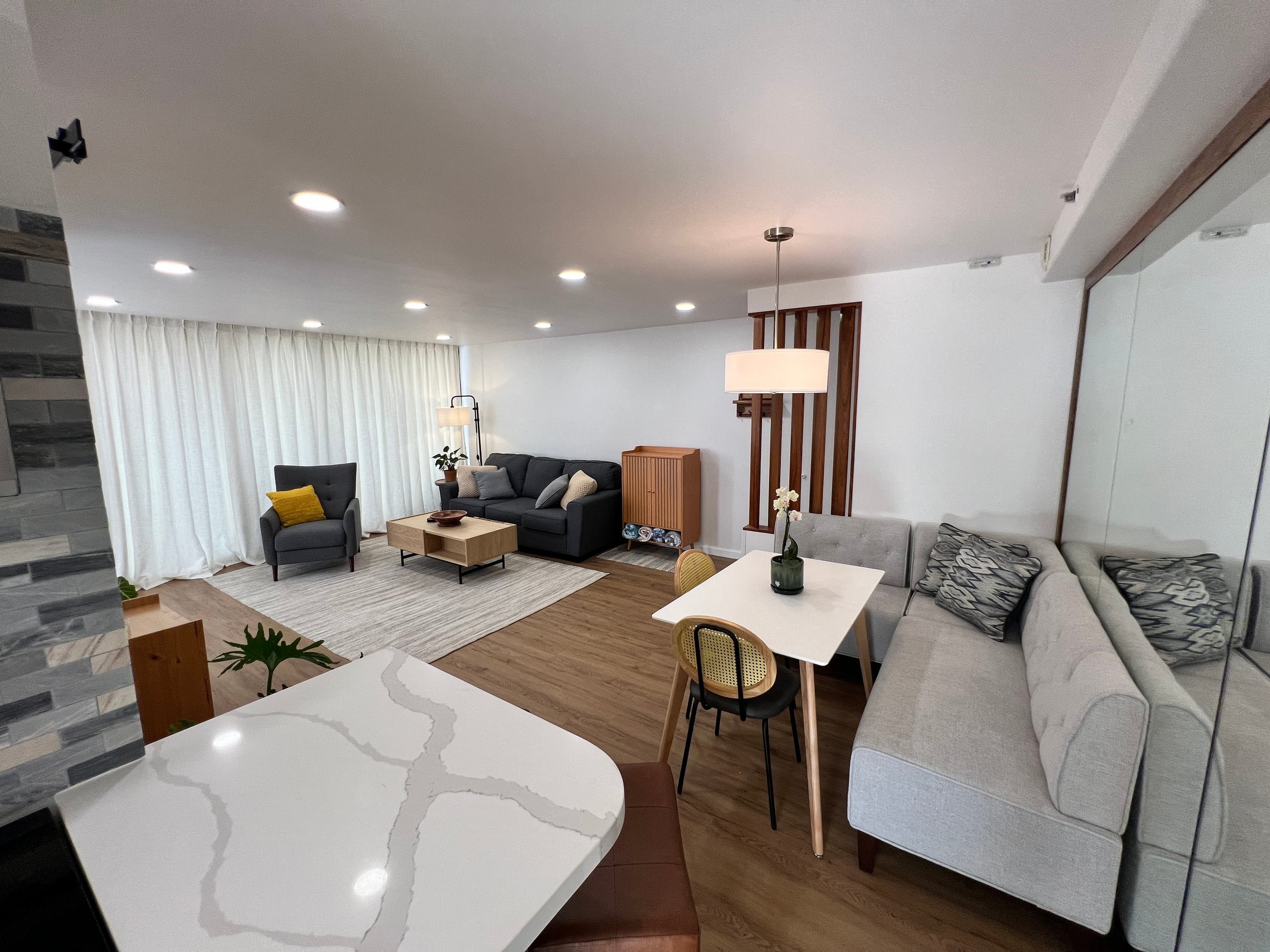 Gorgeous Waikiki Condo! - Image 6