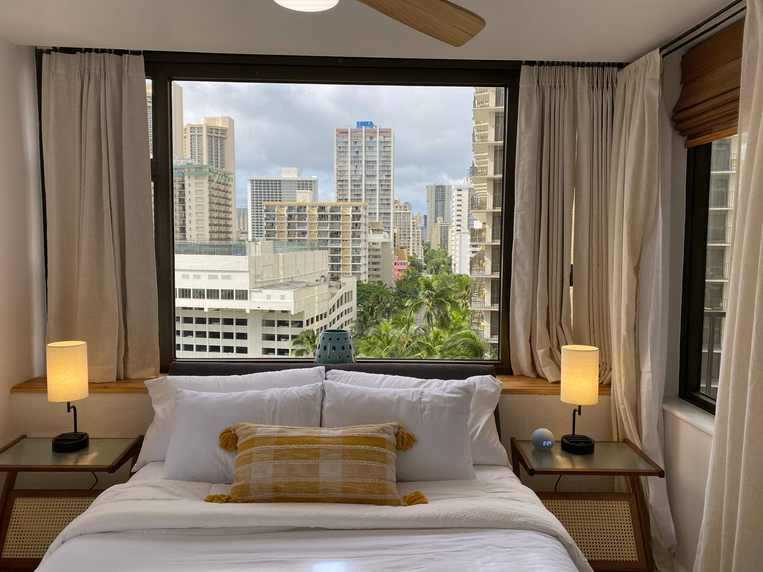 Gorgeous Waikiki Condo! - Image 14