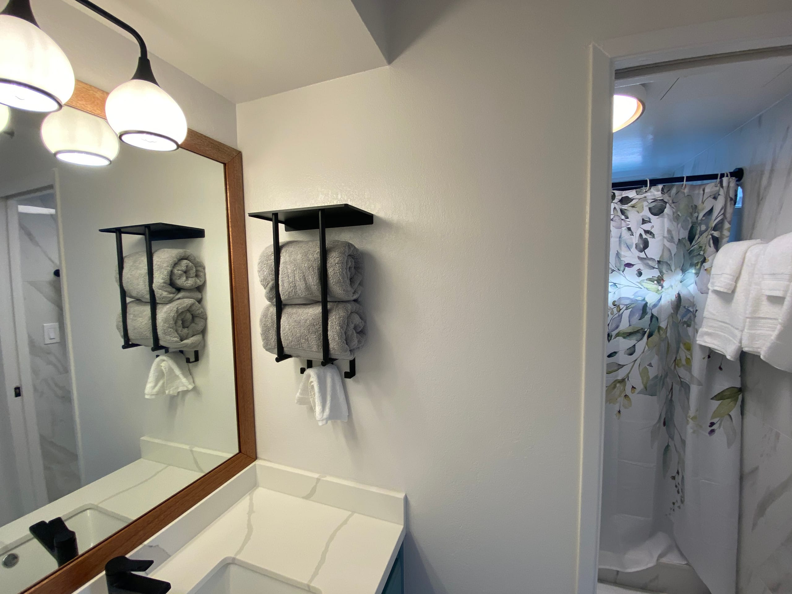 Gorgeous Waikiki Condo! - Image 19