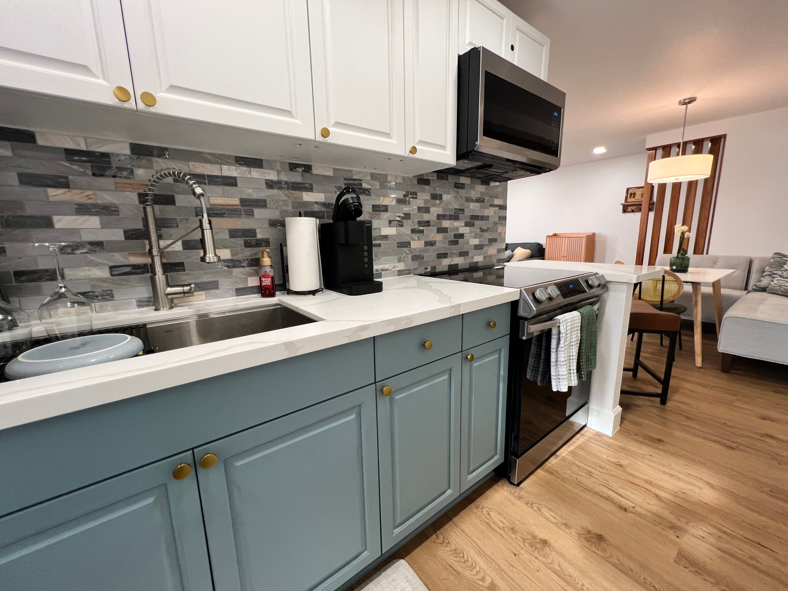 Gorgeous Waikiki Condo! - Image 10