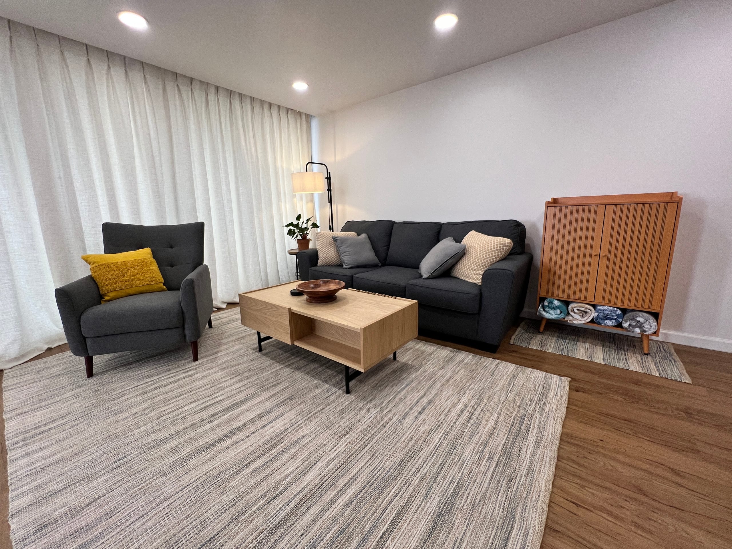 Gorgeous Waikiki Condo! - Image 5