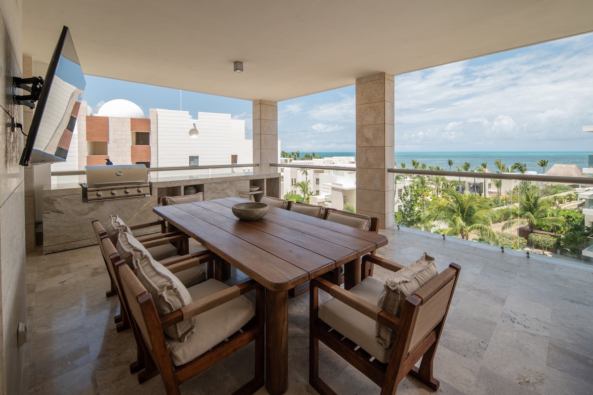 3BR Condo