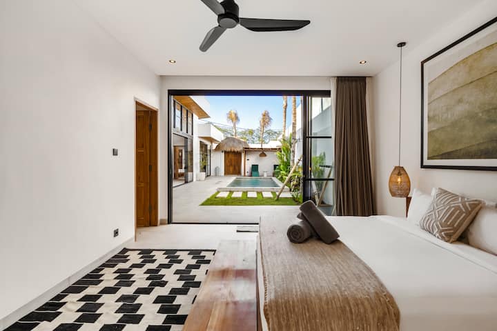 Საძინებელი 2 აუზის ხედით