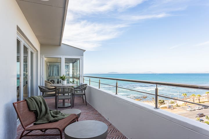 Stunning Ocean View Penthouse w/ Inverter