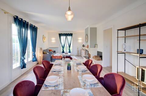 Alysse /Family House/Parking /Garden / 21 p.