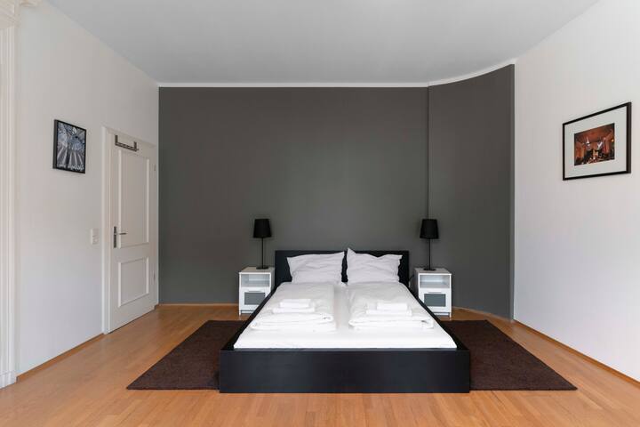 Charming apartment, BEST location gallery image 3