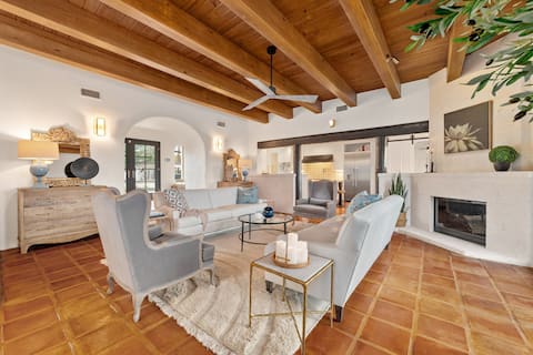 Top Airbnb: Luxury Resort-Style Escape | Breathtaking Views in Davenport Lake Austin