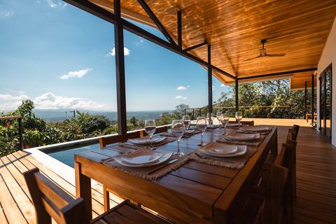 Vista Maderal- Luxury Villa, Pool, & Amazing Views