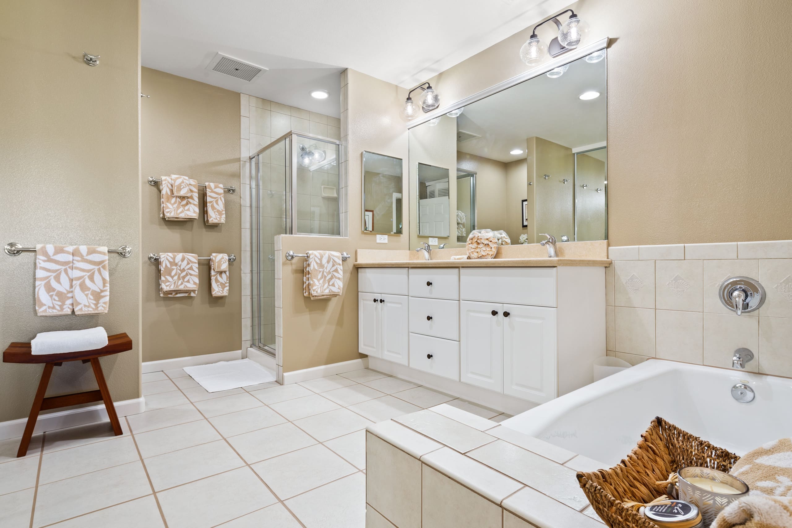 Condo in Waikoloa Village · ★5.0 · 2 bedrooms · 4 beds · 2.5 baths - Photo 13