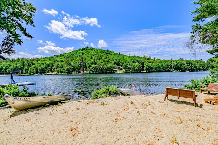 Lakefront Moose Pond Retreat