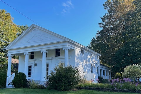 ‘Gate on the Green