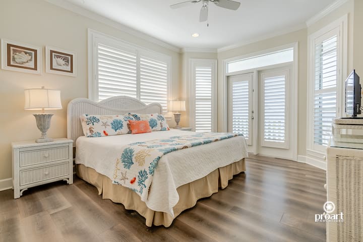 Second Bedroom (King)- 3rd floor