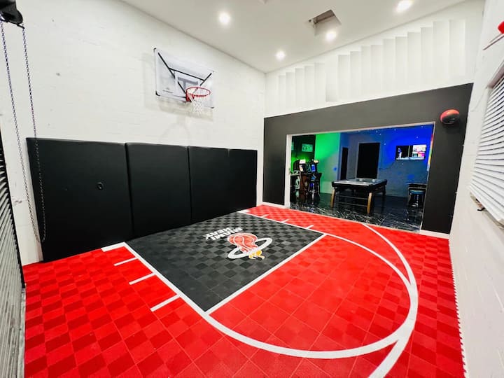 Indoor Basketball, Game Room, Heated Pool, Private Houses for Rent in